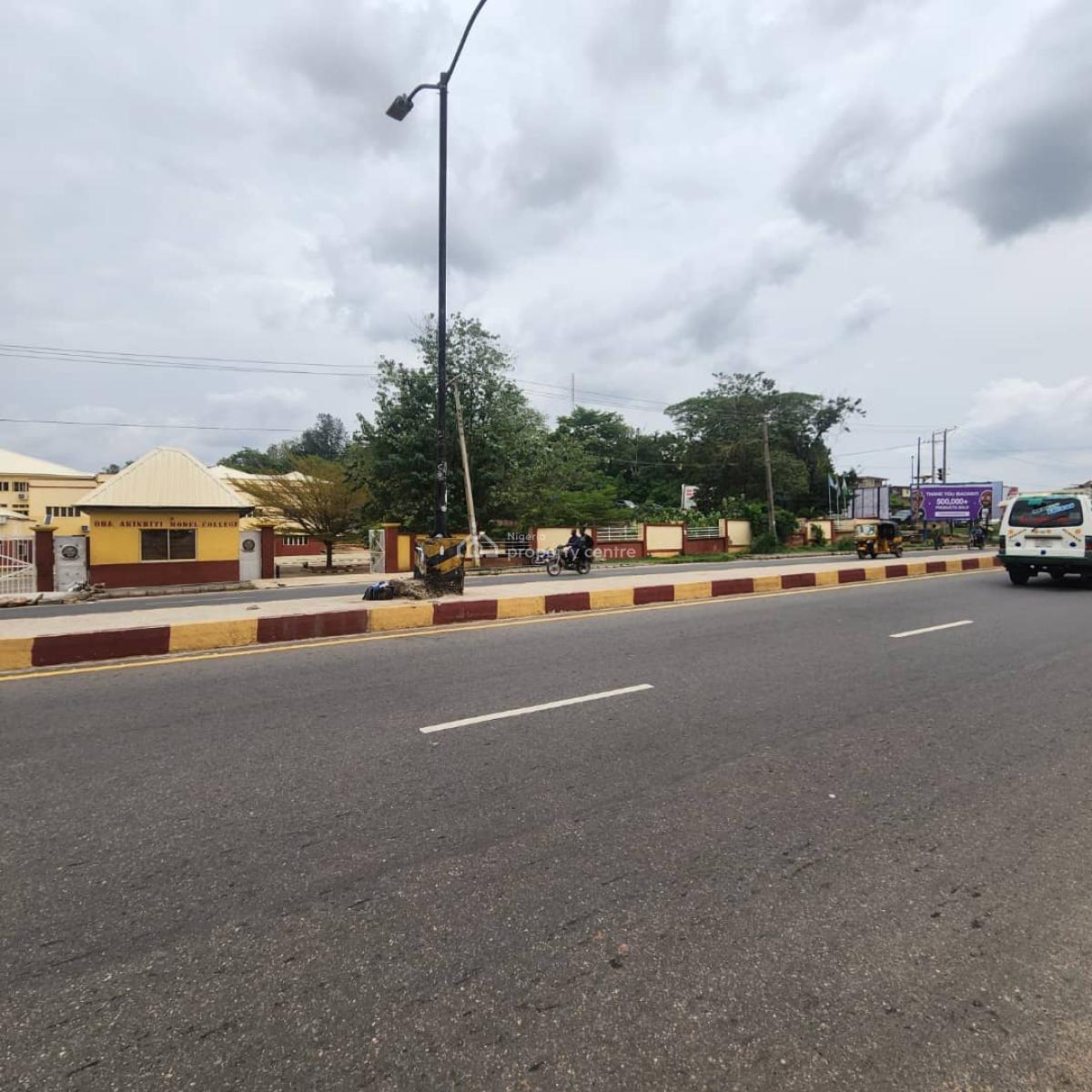 3 Units of 4 Bedroom Flats, Opposite Oba Akinbiyi  College Sango,, Ibadan, Oyo, Block of Flats for Sale