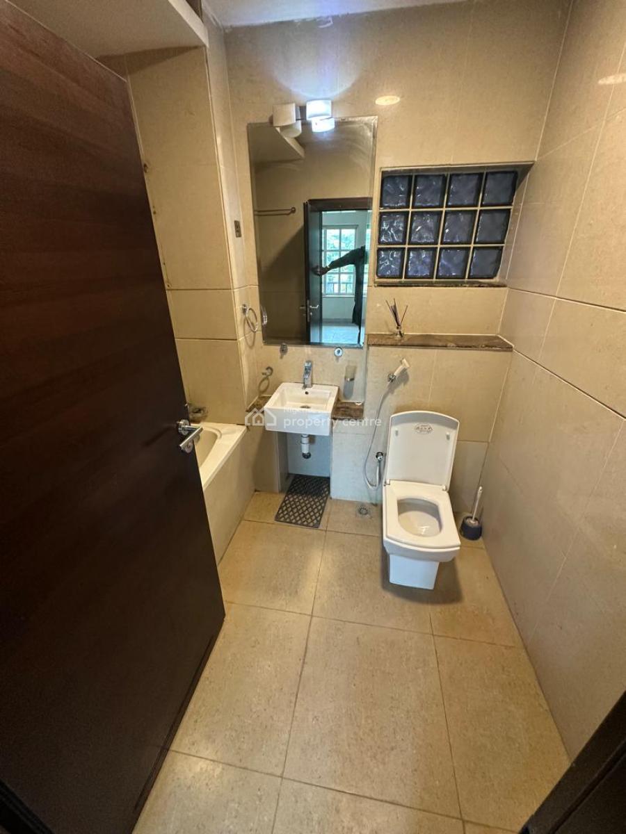 Luxurious 4 Bedroom Massive Detached Duplex,bq, Serene Neighborhood, Maitama Extenion. Inside a Gated Community, Maitama District, Abuja, Detached Duplex for Sale