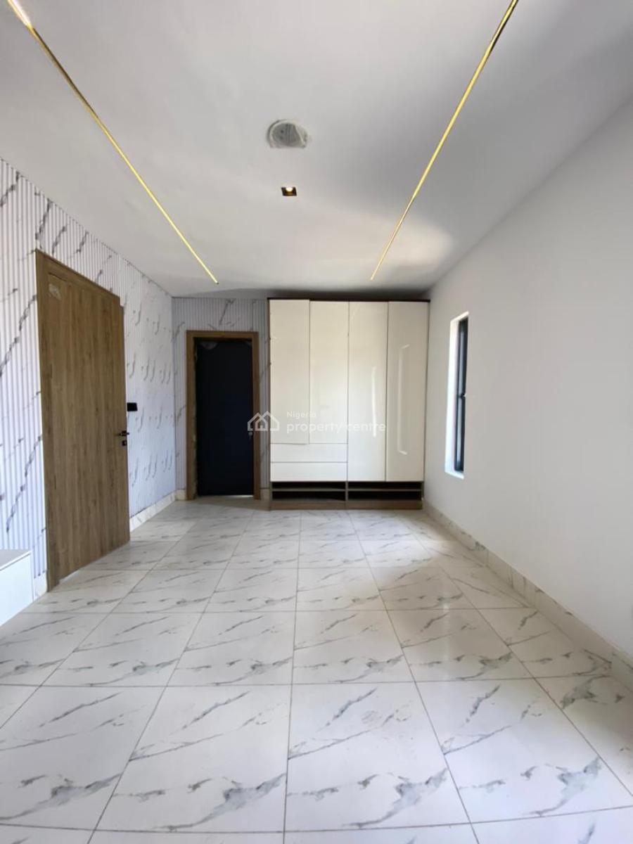 Luxury 2 Bedroom Apartment (elevator, Gym, Pool), Lekki Phase 1, Lekki, Lagos, Flat / Apartment for Sale