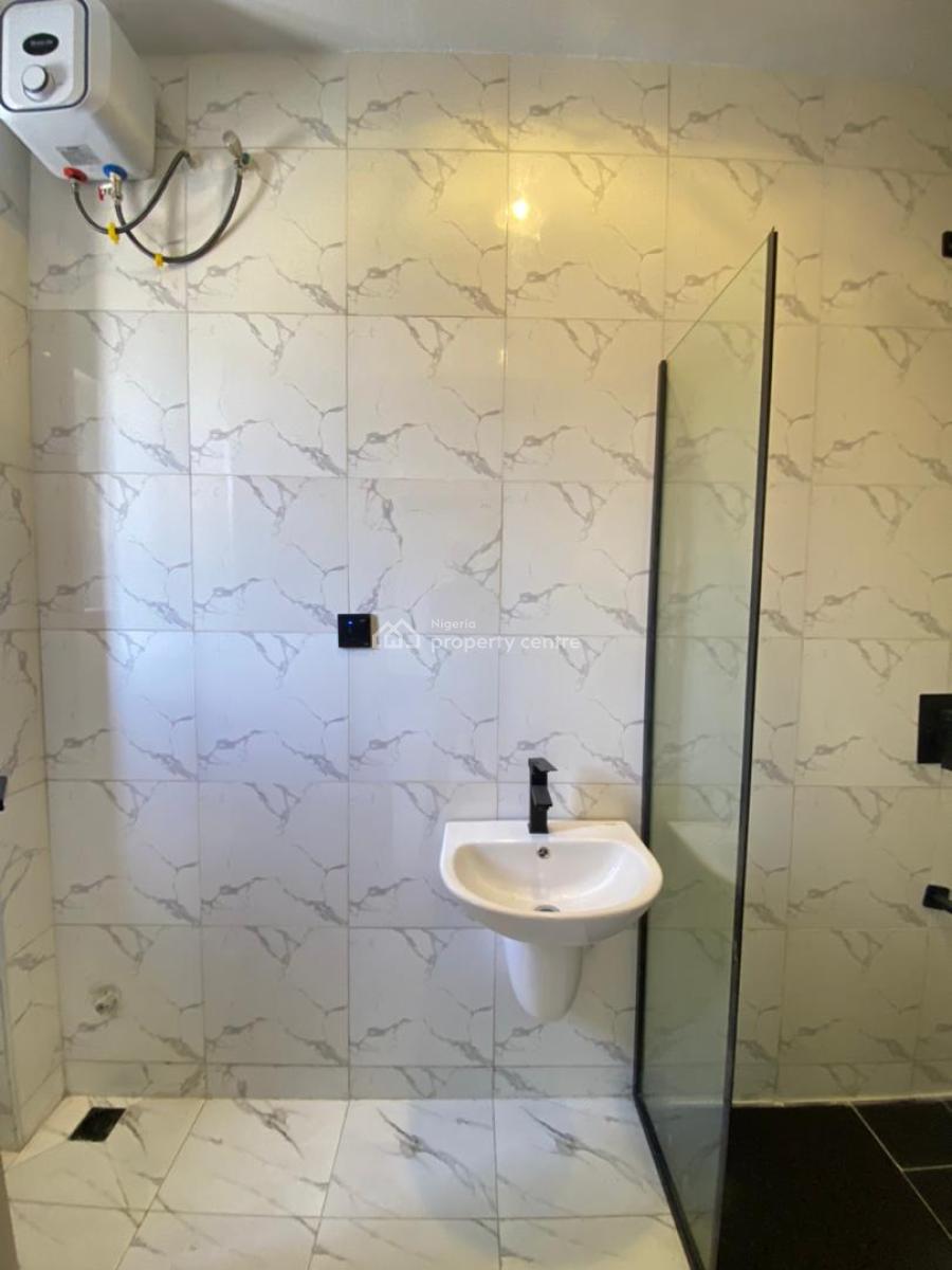 Luxury 2 Bedroom Apartment (elevator, Gym, Pool), Lekki Phase 1, Lekki, Lagos, Flat / Apartment for Sale