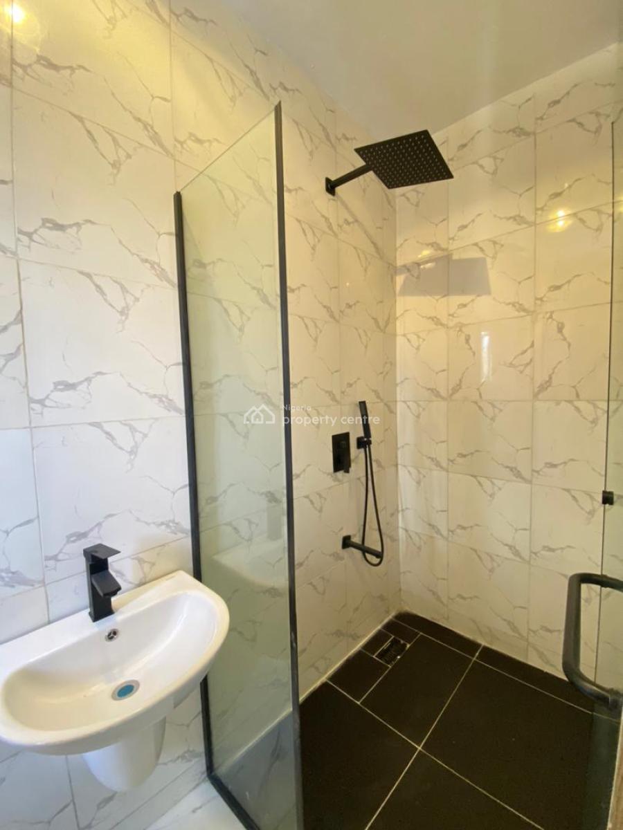 Luxury 2 Bedroom Apartment (elevator, Gym, Pool), Lekki Phase 1, Lekki, Lagos, Flat / Apartment for Sale