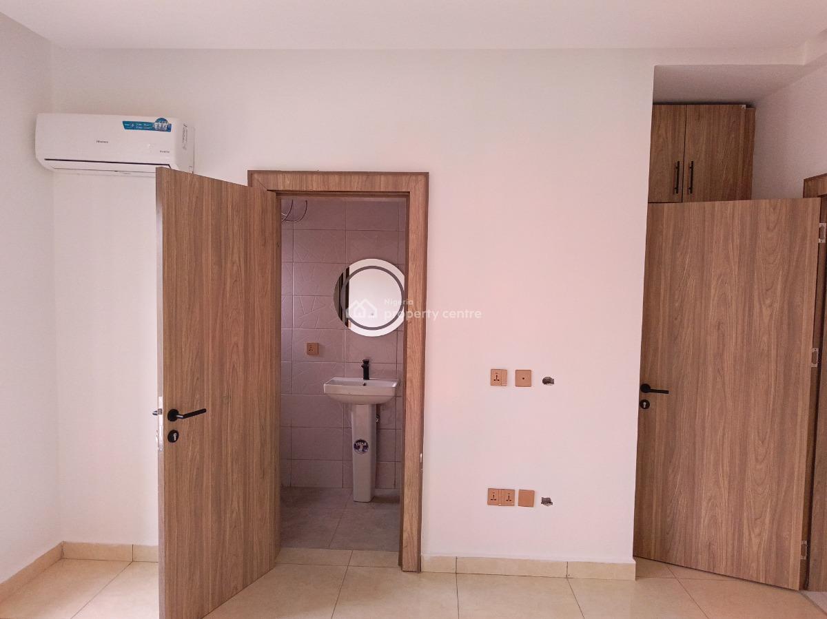 Brand New Exotic Semi Furnished 3 Bedrooms Flat with Bq ( First Floor), By Gilmor, Jahi, Abuja, Flat / Apartment for Rent