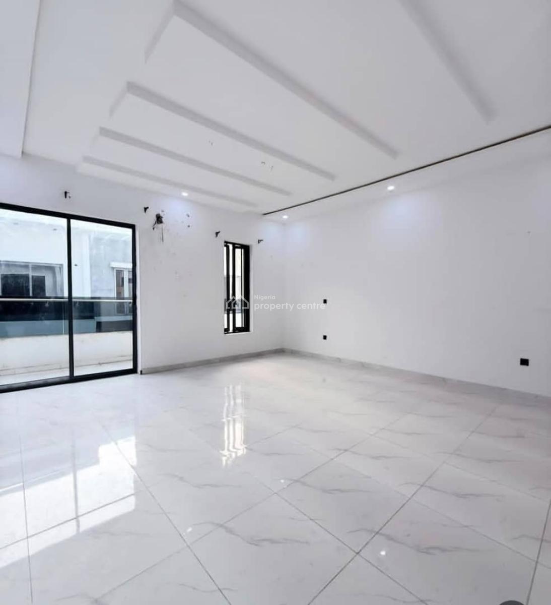 Spacious 4 Bedrooms Terraced Duplex with Fitted Kitchen, Mobil Road, Ilaje, Ajah, Lagos, Terraced Duplex for Rent