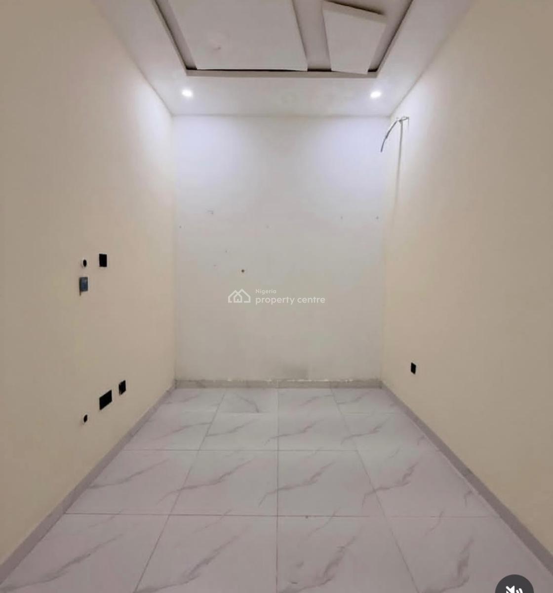 Spacious 4 Bedrooms Terraced Duplex with Fitted Kitchen, Mobil Road, Ilaje, Ajah, Lagos, Terraced Duplex for Rent