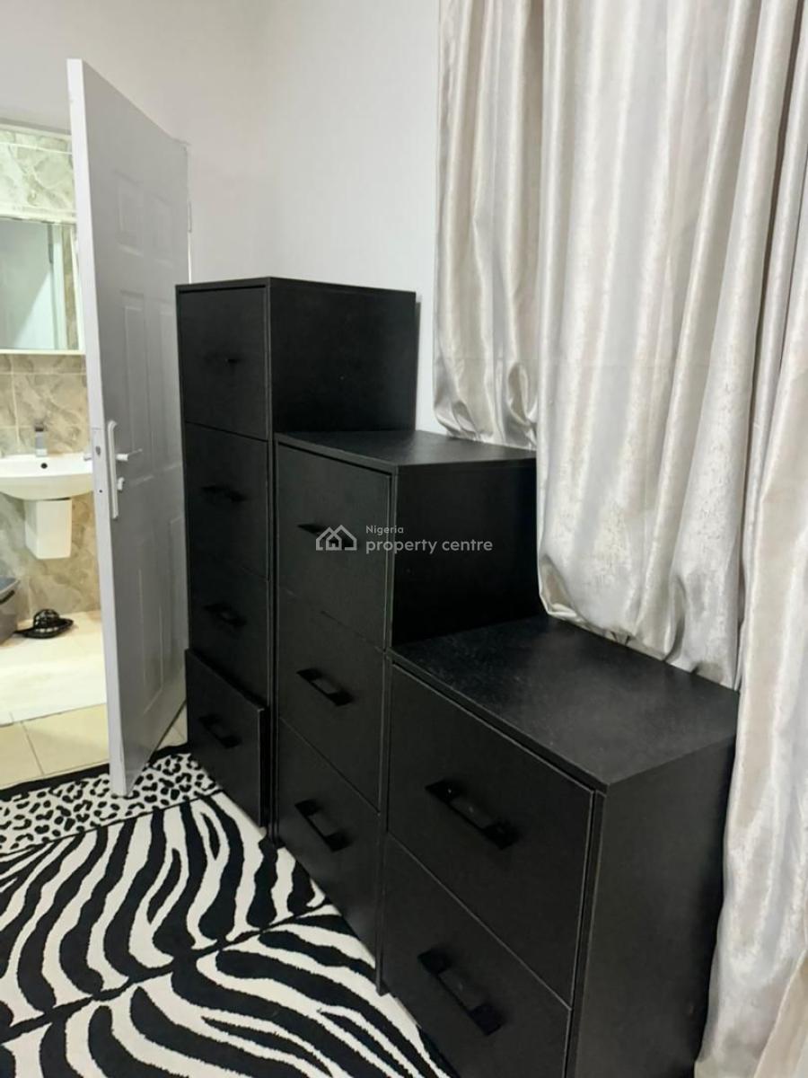 Luxurious 1 Bedroom Serviced & Furnished Apartment, Inverter,,wi-fi, Serene and Well Secured Neighborhood, Katampe Extension, Katampe, Abuja, Flat / Apartment for Rent