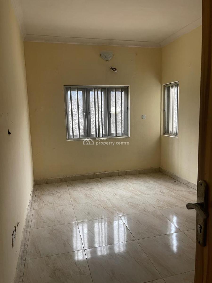 3 Bedroom Apartment, Gloryland Estate, Egbeda, Alimosho, Lagos, Flat / Apartment for Rent