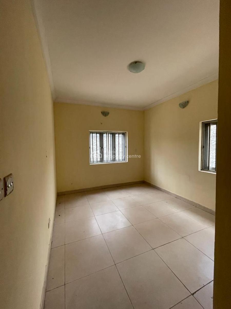 3 Bedroom Apartment, Gloryland Estate, Egbeda, Alimosho, Lagos, Flat / Apartment for Rent