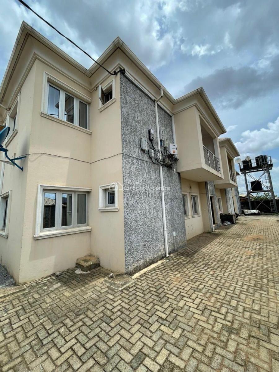 3 Bedroom Apartment, Gloryland Estate, Egbeda, Alimosho, Lagos, Flat / Apartment for Rent