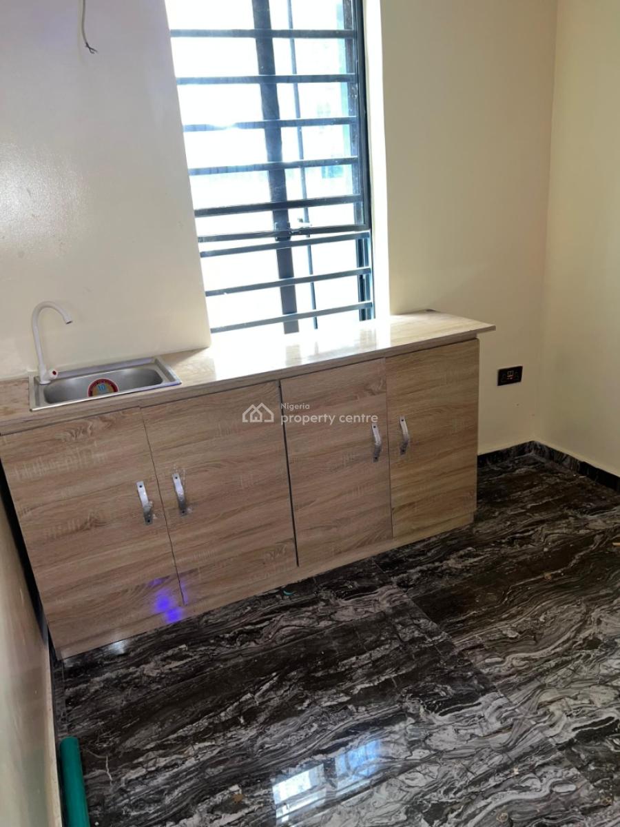 Big Studio Flat Apartment Downstairs with a Private Open Plan Kitchen, Chevron Alternative, Lekki Phase 1, Lekki, Lagos, Self Contain (single Rooms) for Rent