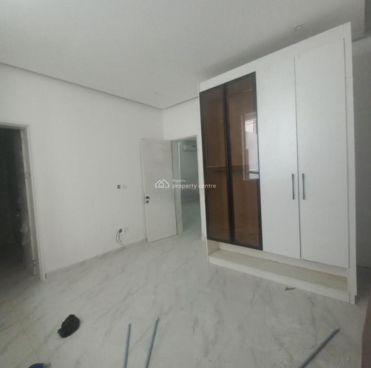 Elegantly Designed One-bedroom Apartment, Lekki Phase 1, Lekki, Lagos, Mini Flat (room and Parlour) for Sale
