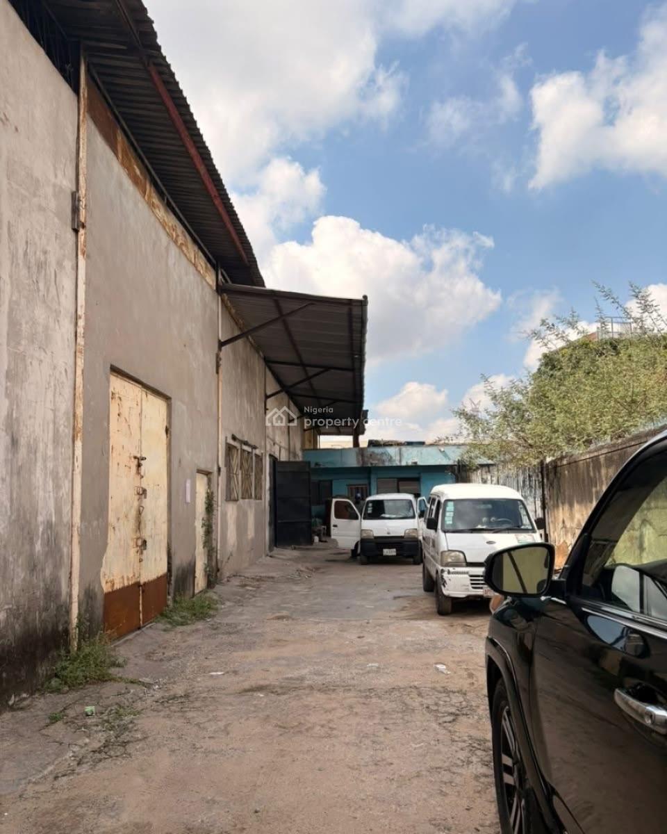 Prime Industrial Property  Iganmu, Lagos  a Rare Opportuni, Iganmu, Lagos, Warehouse for Sale