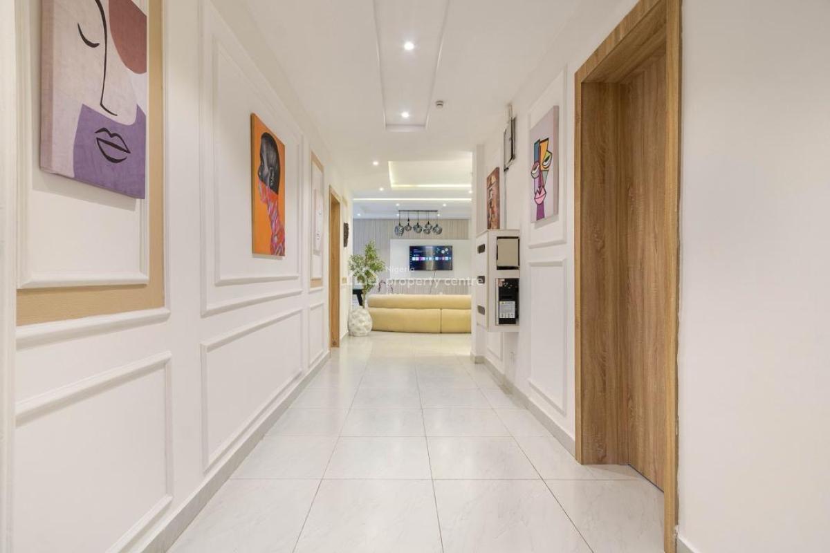 Luxury 2bedroom with a Rooftop Pool, Admiralty Way, Lekki Phase 1, Lekki, Lagos, House Short Let