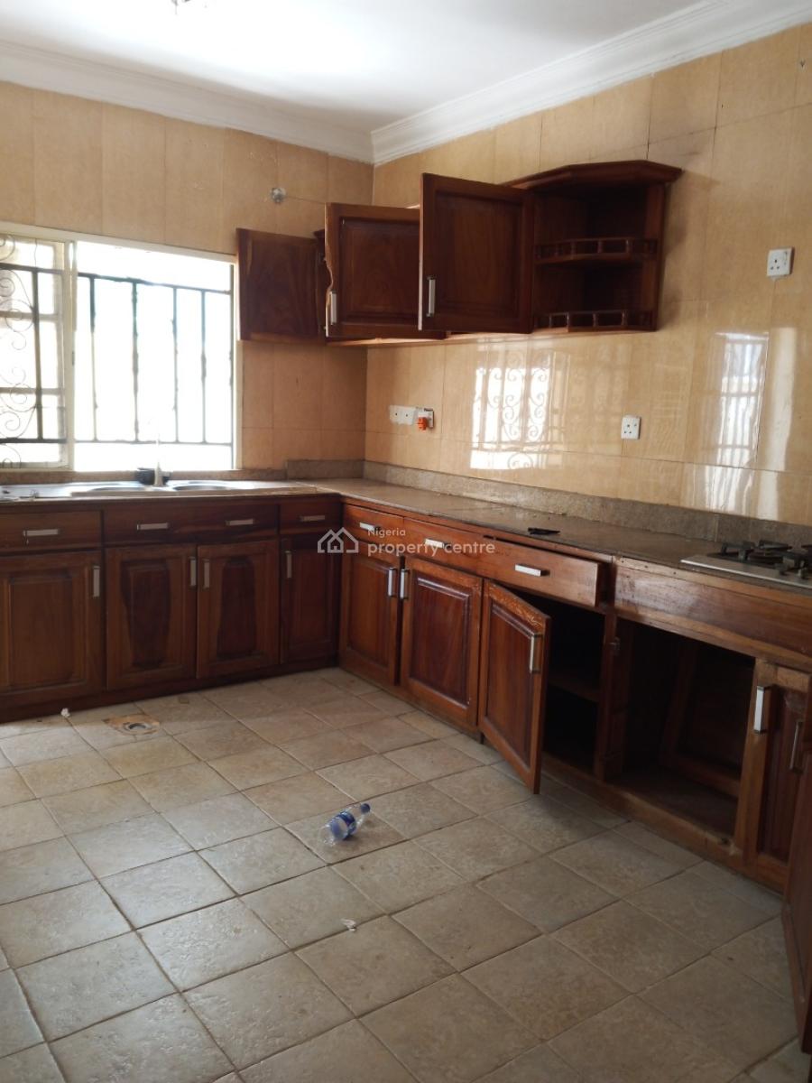 4 Bedroom Semi Detached House Sitting on Over 310 Square Meters, Osapa, Lekki, Lagos, Semi-detached Duplex for Sale