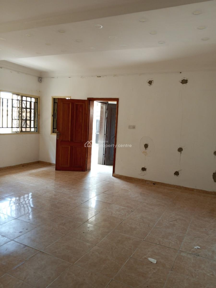 4 Bedroom Semi Detached House Sitting on Over 310 Square Meters, Osapa, Lekki, Lagos, Semi-detached Duplex for Sale