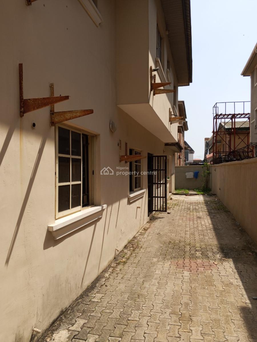 4 Bedroom Semi Detached House Sitting on Over 310 Square Meters, Osapa, Lekki, Lagos, Semi-detached Duplex for Sale