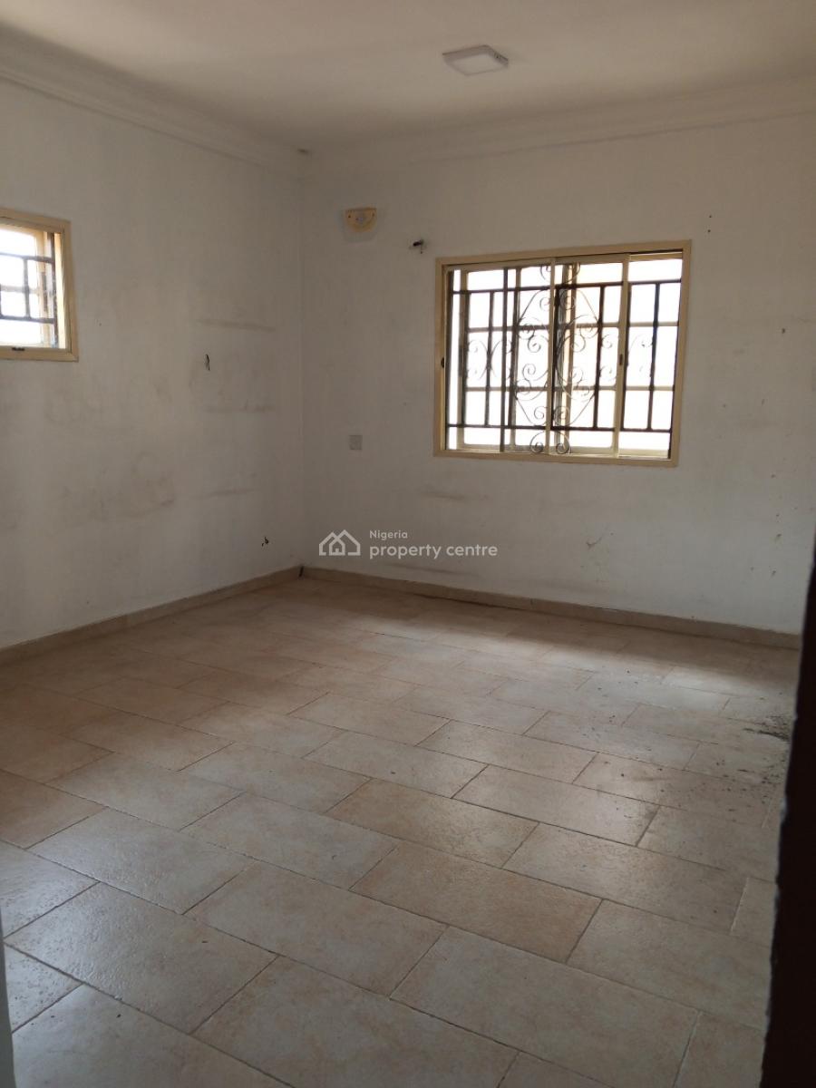 4 Bedroom Semi Detached House Sitting on Over 310 Square Meters, Osapa, Lekki, Lagos, Semi-detached Duplex for Sale