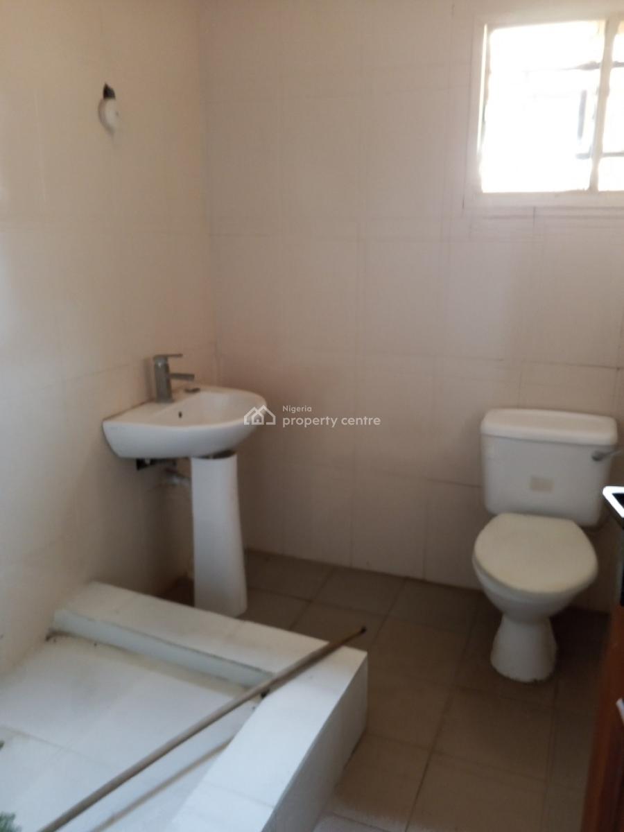 4 Bedroom Semi Detached House Sitting on Over 310 Square Meters, Osapa, Lekki, Lagos, Semi-detached Duplex for Sale