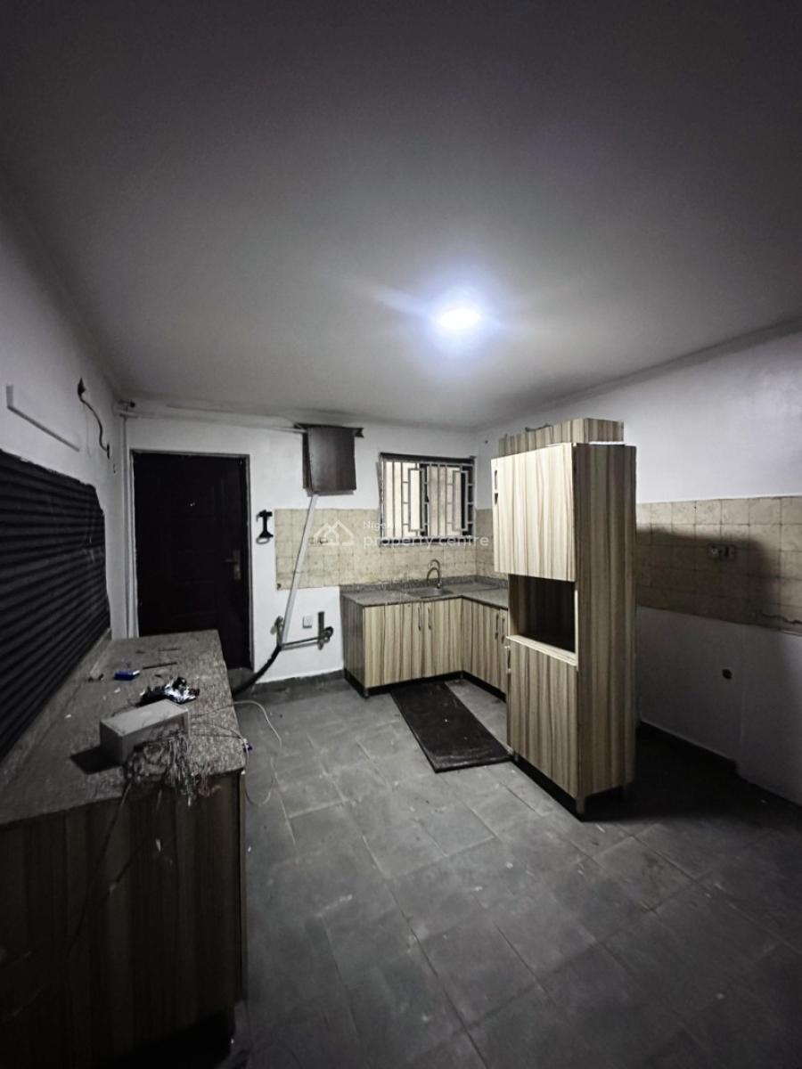 Well Capacious 4 Bedroom Private Terraced  Duplex with Bq & Gate House, Lekki Phase 1, Lekki, Lagos, Terraced Duplex for Sale