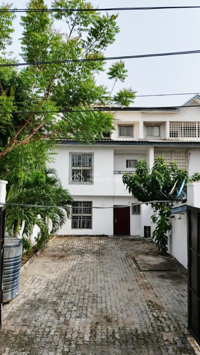 Well Capacious 4 Bedroom Private Terraced  Duplex with Bq & Gate House, Lekki Phase 1, Lekki, Lagos, Terraced Duplex for Sale