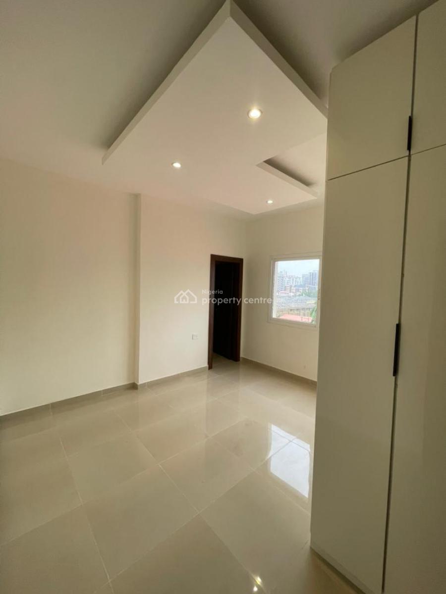 Spacious 3 Bedroom Flat with a Bq, Off Ajose Adeogun Street, Victoria Island (vi), Lagos, Flat / Apartment for Rent