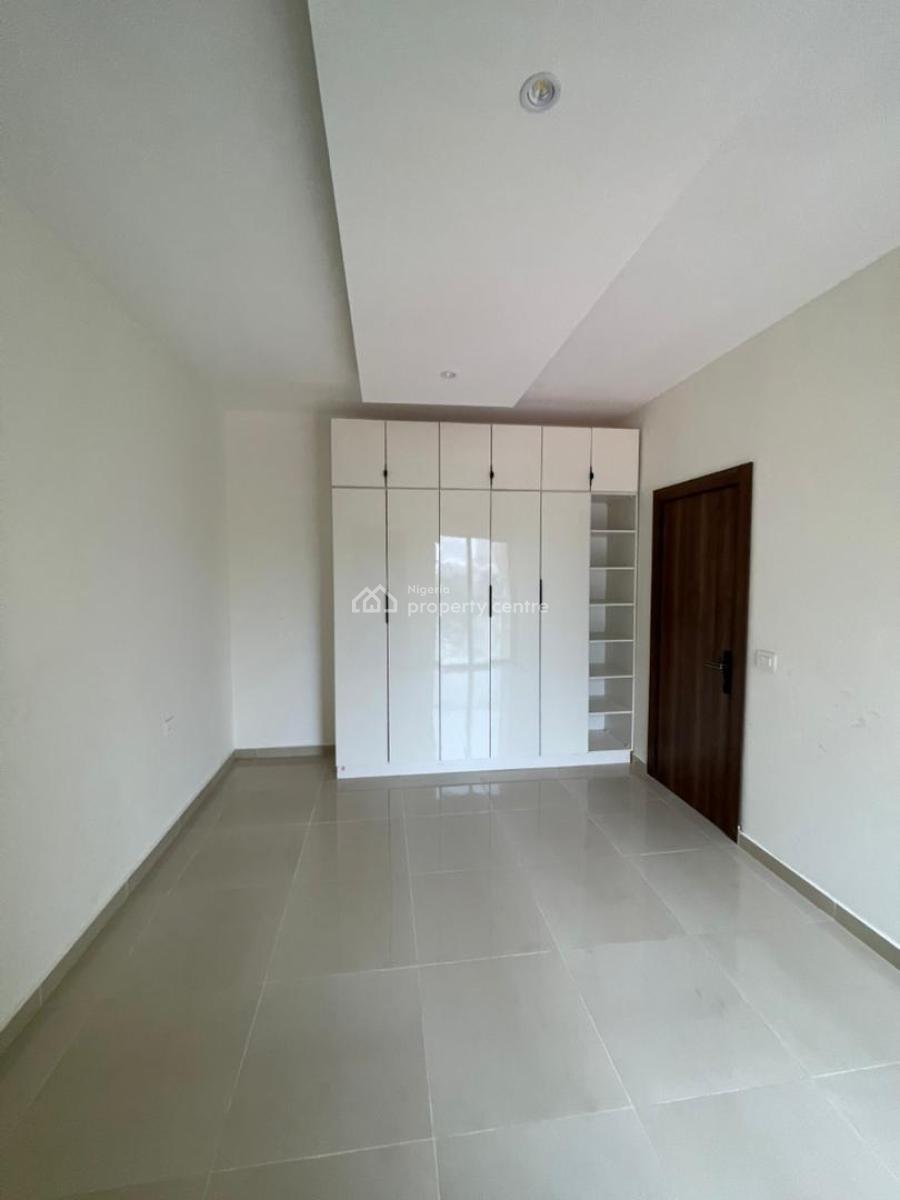 Spacious 3 Bedroom Flat with a Bq, Off Ajose Adeogun Street, Victoria Island (vi), Lagos, Flat / Apartment for Rent
