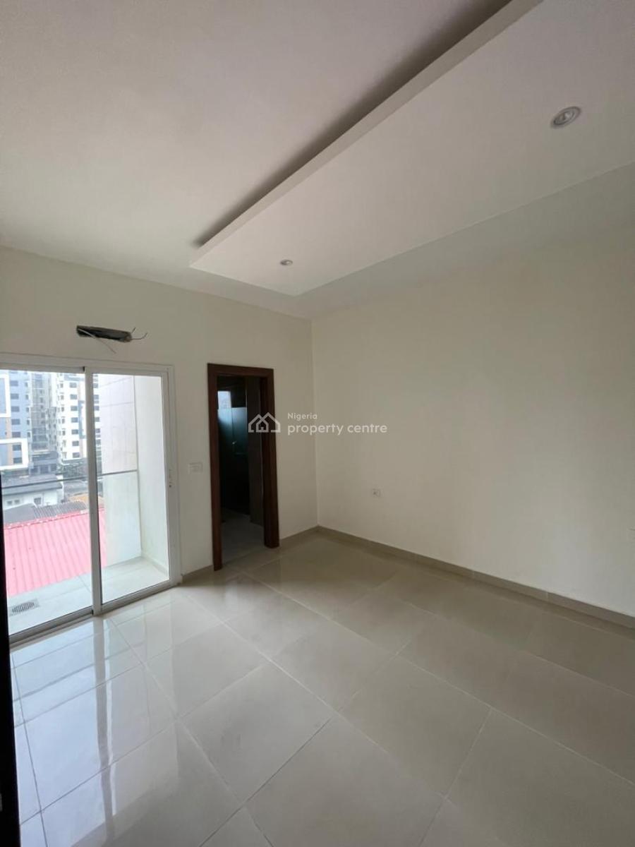 Spacious 3 Bedroom Flat with a Bq, Off Ajose Adeogun Street, Victoria Island (vi), Lagos, Flat / Apartment for Rent