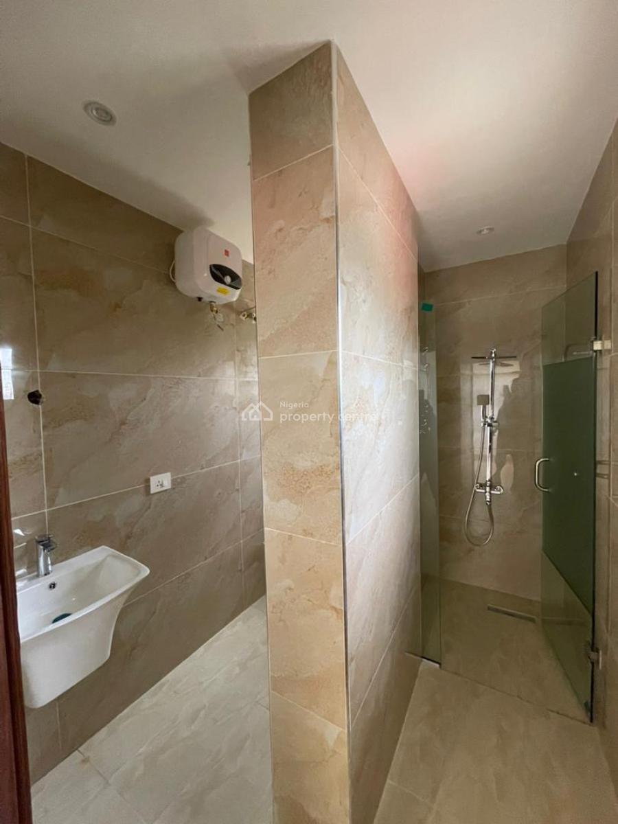 Spacious 3 Bedroom Flat with a Bq, Off Ajose Adeogun Street, Victoria Island (vi), Lagos, Flat / Apartment for Rent