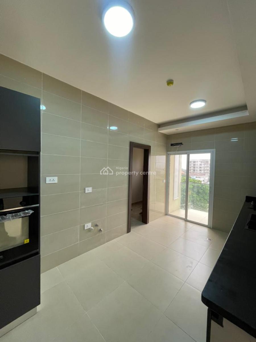 Spacious 3 Bedroom Flat with a Bq, Off Ajose Adeogun Street, Victoria Island (vi), Lagos, Flat / Apartment for Rent