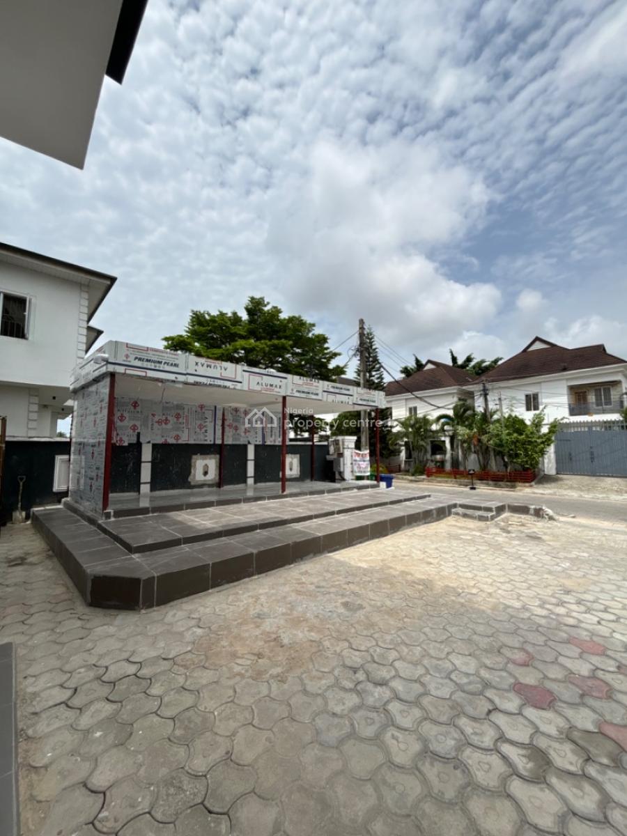 Outdoor Big Space Available, Lekki Phase 1, Lekki, Lagos, Plaza / Complex / Mall for Rent