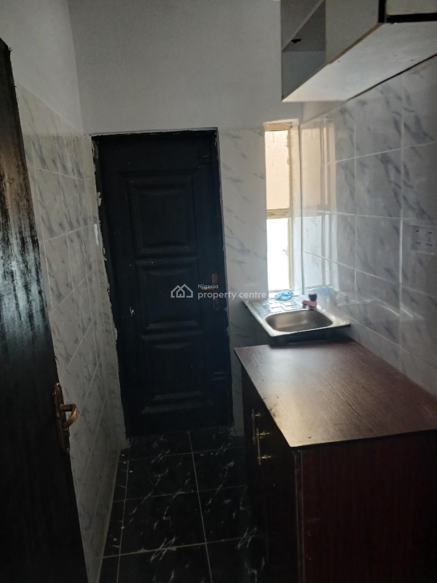 1 Bedroom Flat, Mobil Road Ilaje Ajah, Ilaje, Ajah, Lagos, Mini Flat (room and Parlour) for Rent