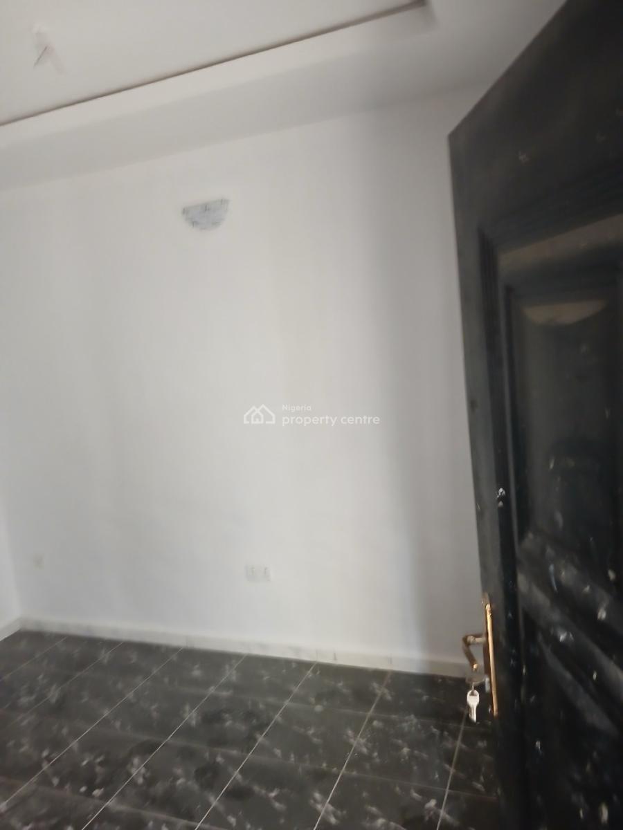 1 Bedroom Flat, Mobil Road Ilaje Ajah, Ilaje, Ajah, Lagos, Mini Flat (room and Parlour) for Rent