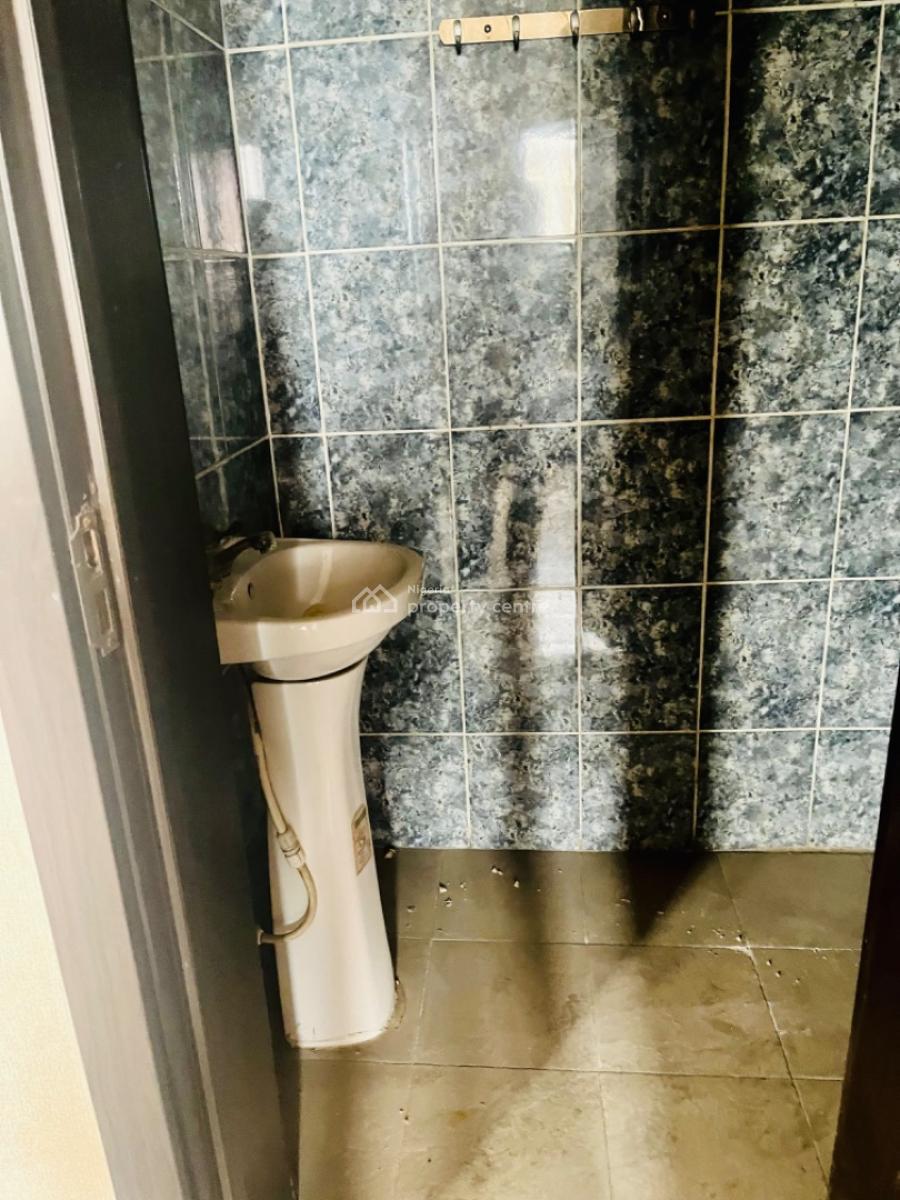 Five Room Office Space with Excellent Facilities, Sir Samuel Manuwa Street, Lekki Phase 1, Lekki, Lagos, Office Space for Rent