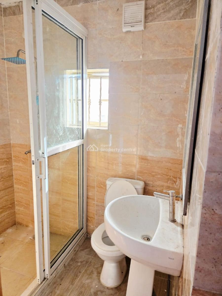 Newly Renovated 3 Bedroom Apartment, Chevron Drive, Lekki, Lagos, Flat / Apartment for Rent