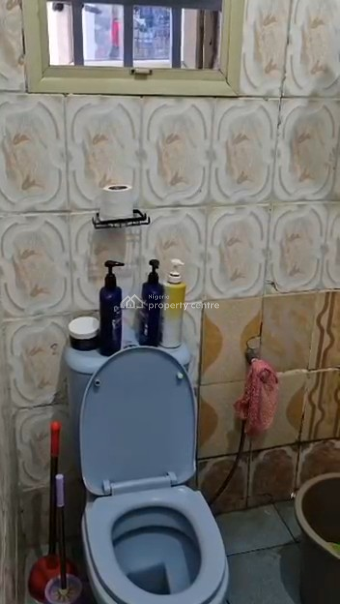 Prime 2-bedroom First-floor Apartment Dakwo / Lokogoma -- Tarred Road, Lokogoma, Dakwo, Abuja, Flat / Apartment for Sale