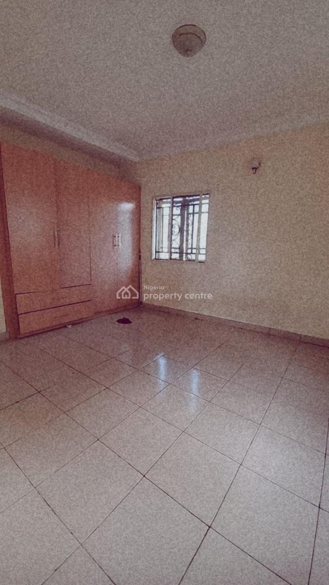 Luxury Room Shared  in a 3bedroom  Flat ., Sangotedo, Ajah, Lagos, Self Contain (single Rooms) for Rent