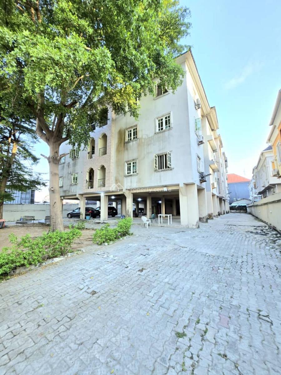 Newly Renovated and Standard 3beroom Flat, Ikate, Opposite House on The Rock Church, Lekki, Lagos, Flat / Apartment for Sale