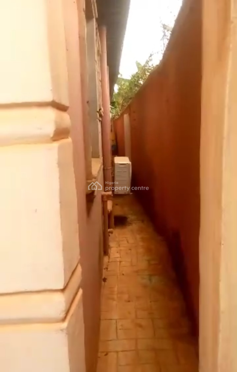 Functional Hotel & Bar, Olambe, Ifo, Ogun, Commercial Property for Sale