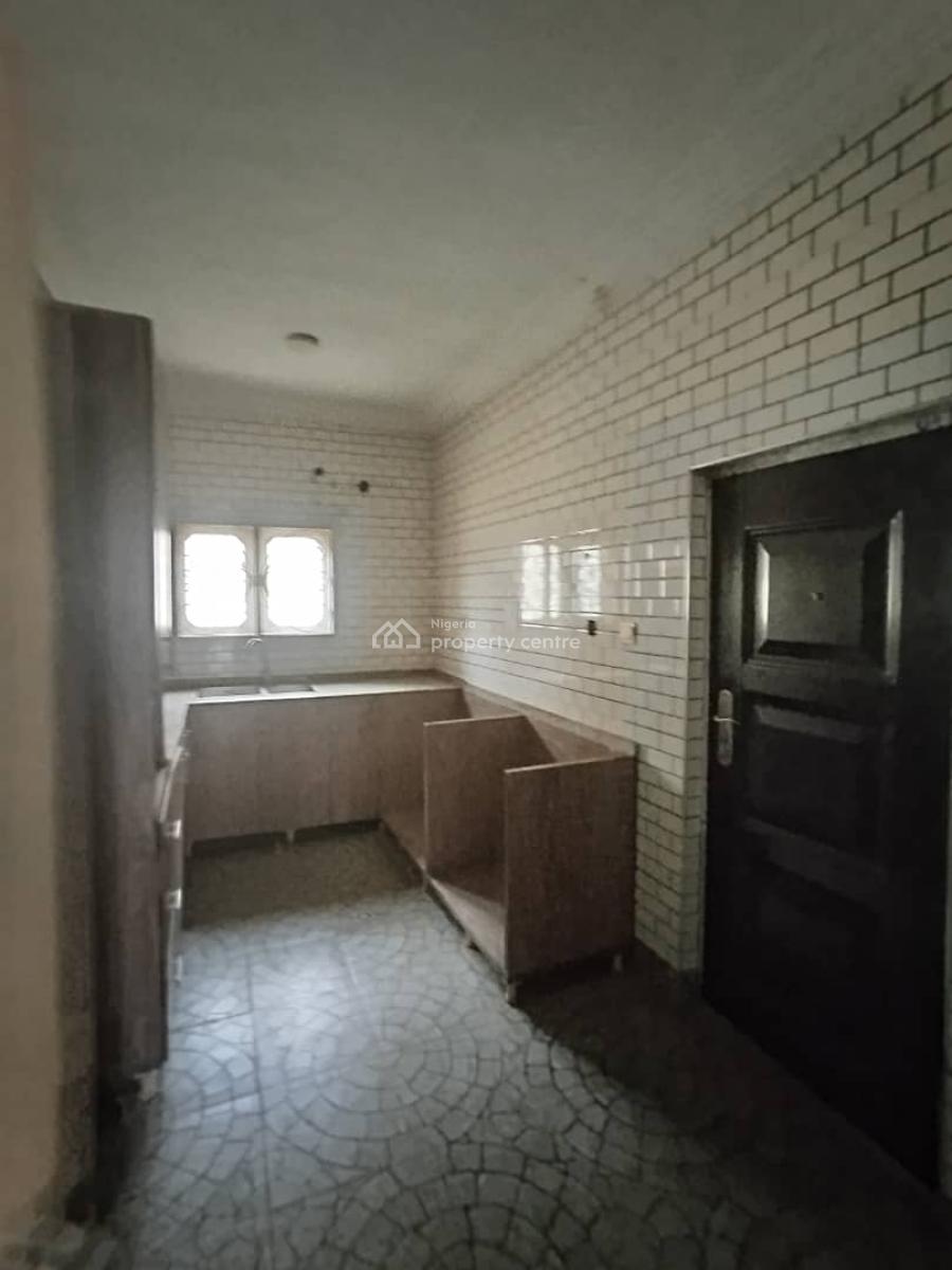 Standard 3bedroom Flat on The Second Floor, Jahi, Abuja, Flat / Apartment for Rent