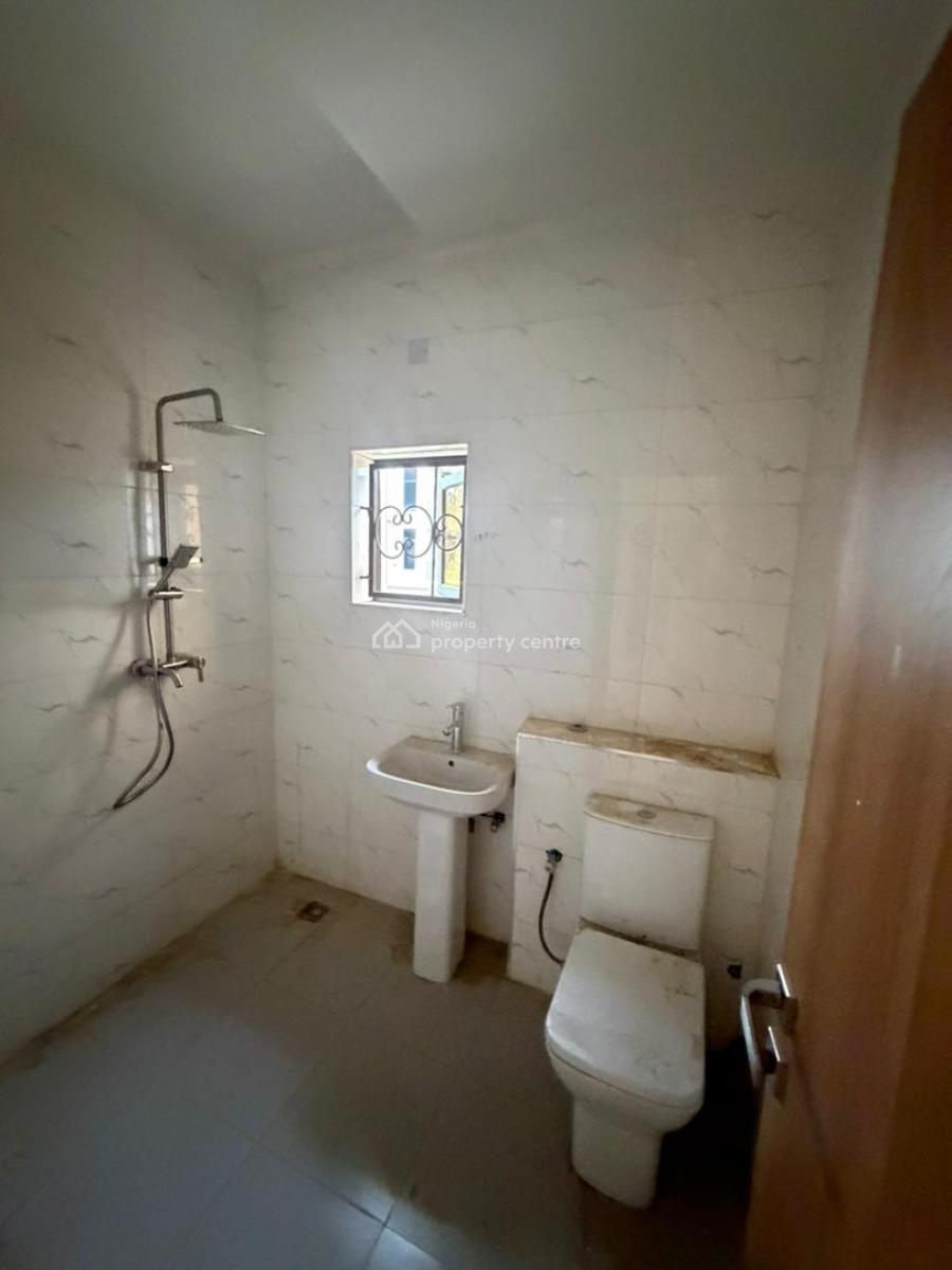 Well-maintained 2-bedroom Apartment Located in a Serene and Accessible, Jahi, Abuja, Flat / Apartment for Rent