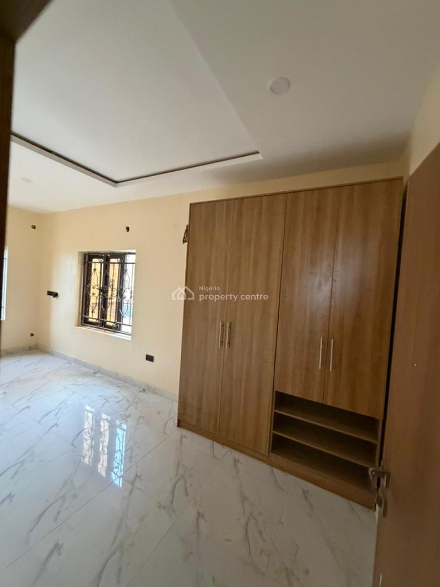 Well-maintained 2-bedroom Apartment Located in a Serene and Accessible, Jahi, Abuja, Flat / Apartment for Rent