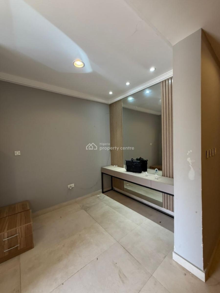 Luxury Finished 4-bedroom Terrace Duplex with Bq, Guzape District, Abuja, Terraced Duplex for Sale