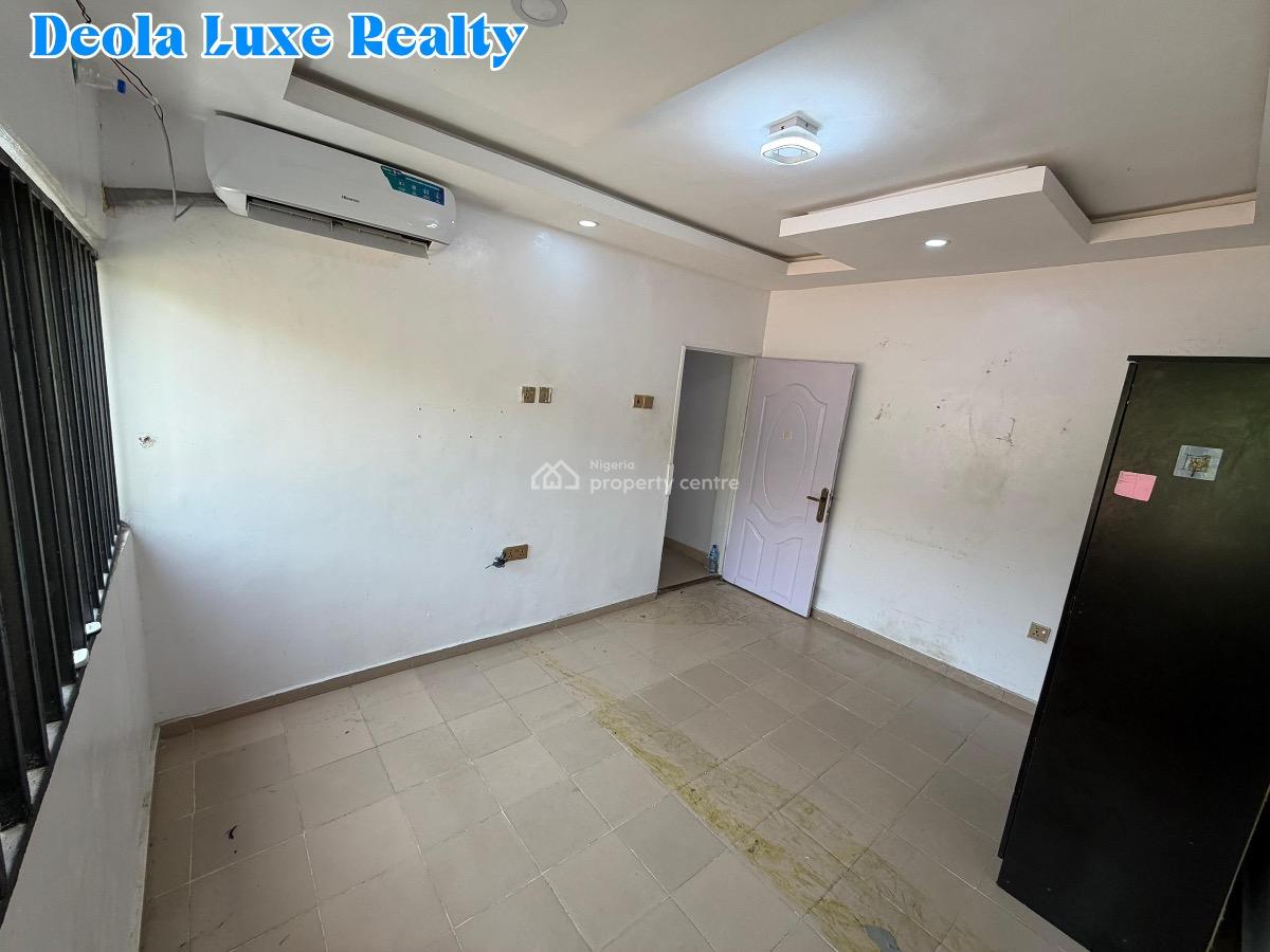 a Nice and Spacious 1 Bedrooms Apartment, Off Admiralty Way, Lekki Phase 1, Lekki, Lagos, Mini Flat (room and Parlour) for Rent