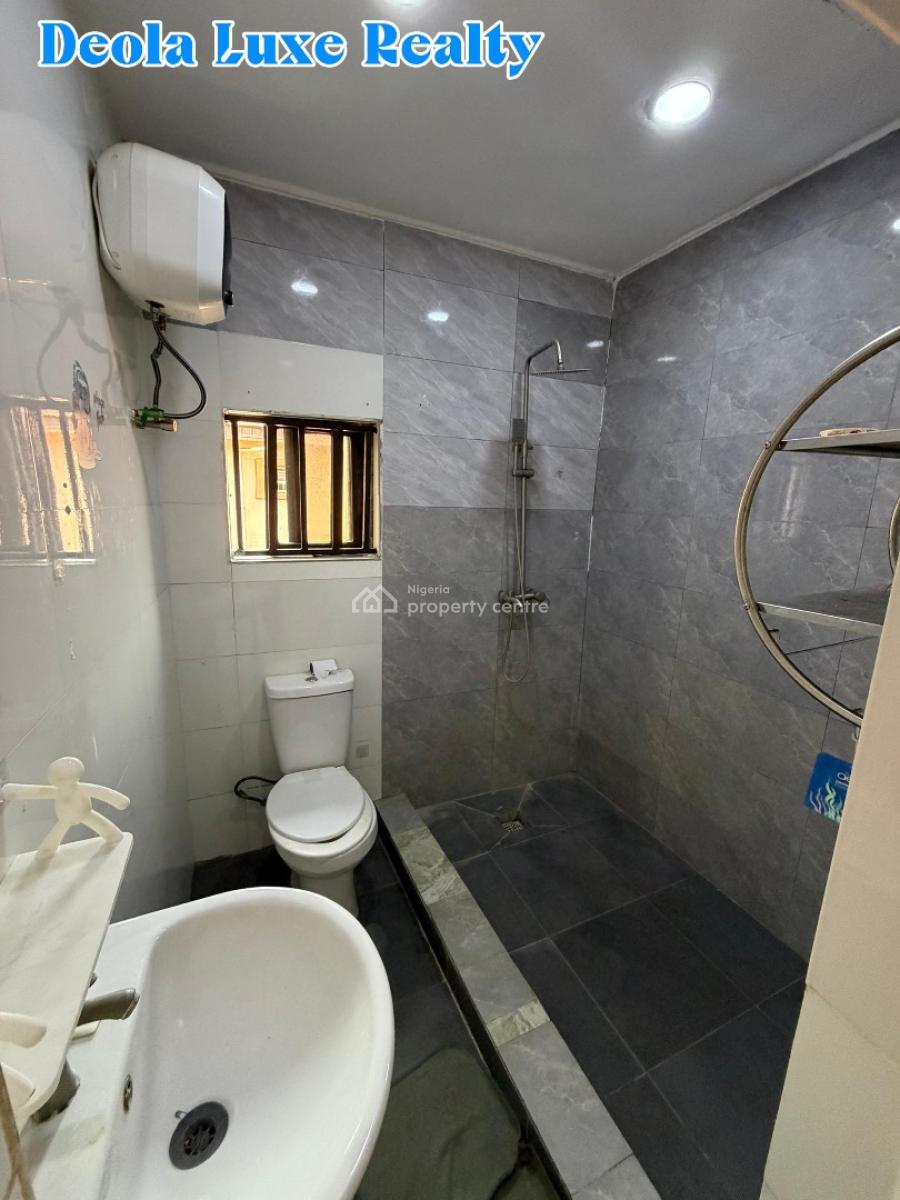 a Nice and Spacious 1 Bedrooms Apartment, Off Admiralty Way, Lekki Phase 1, Lekki, Lagos, Mini Flat (room and Parlour) for Rent