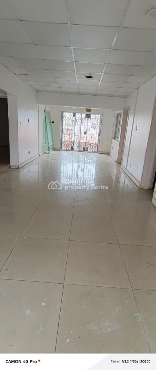 Well Maintained 7bedroom Detached House with Bq for Commercial Use, Victoria Island, Lagos State, Victoria Island (vi), Lagos, Office Space for Rent