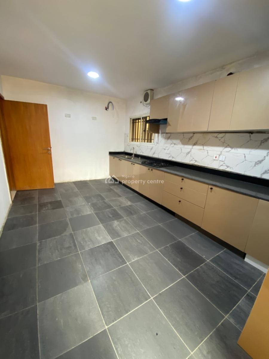 a Penthouse 4 Bedrooms with a Room Bq, Admiralty Lekki, Lekki Phase 1, Lekki, Lagos, Flat / Apartment for Rent