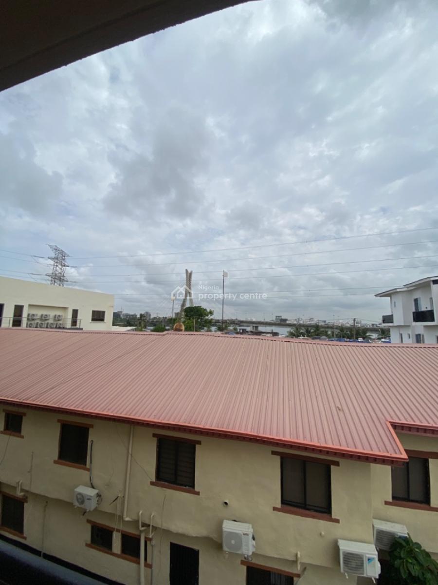 a Penthouse 4 Bedrooms with a Room Bq, Admiralty Lekki, Lekki Phase 1, Lekki, Lagos, Flat / Apartment for Rent