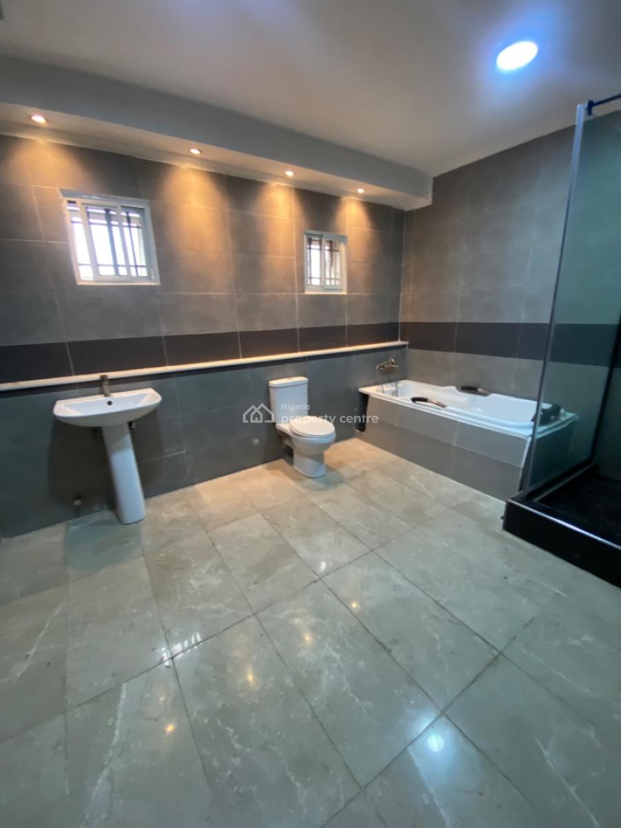 a Penthouse 4 Bedrooms with a Room Bq, Admiralty Lekki, Lekki Phase 1, Lekki, Lagos, Flat / Apartment for Rent