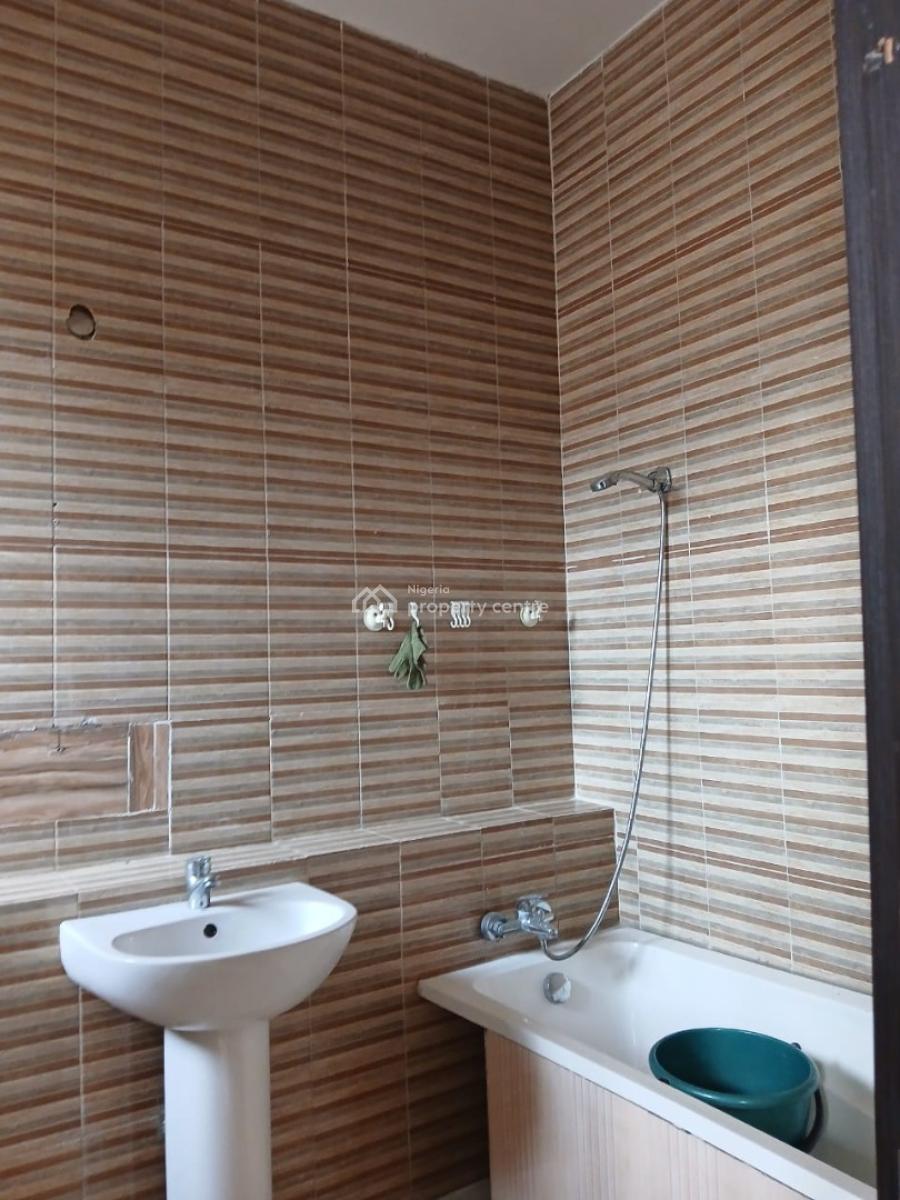 4-bedroom Semi-detached Duplex with Bq, Mobil Road, Osapa Lekki, Lekki, Lagos, Semi-detached Duplex for Rent