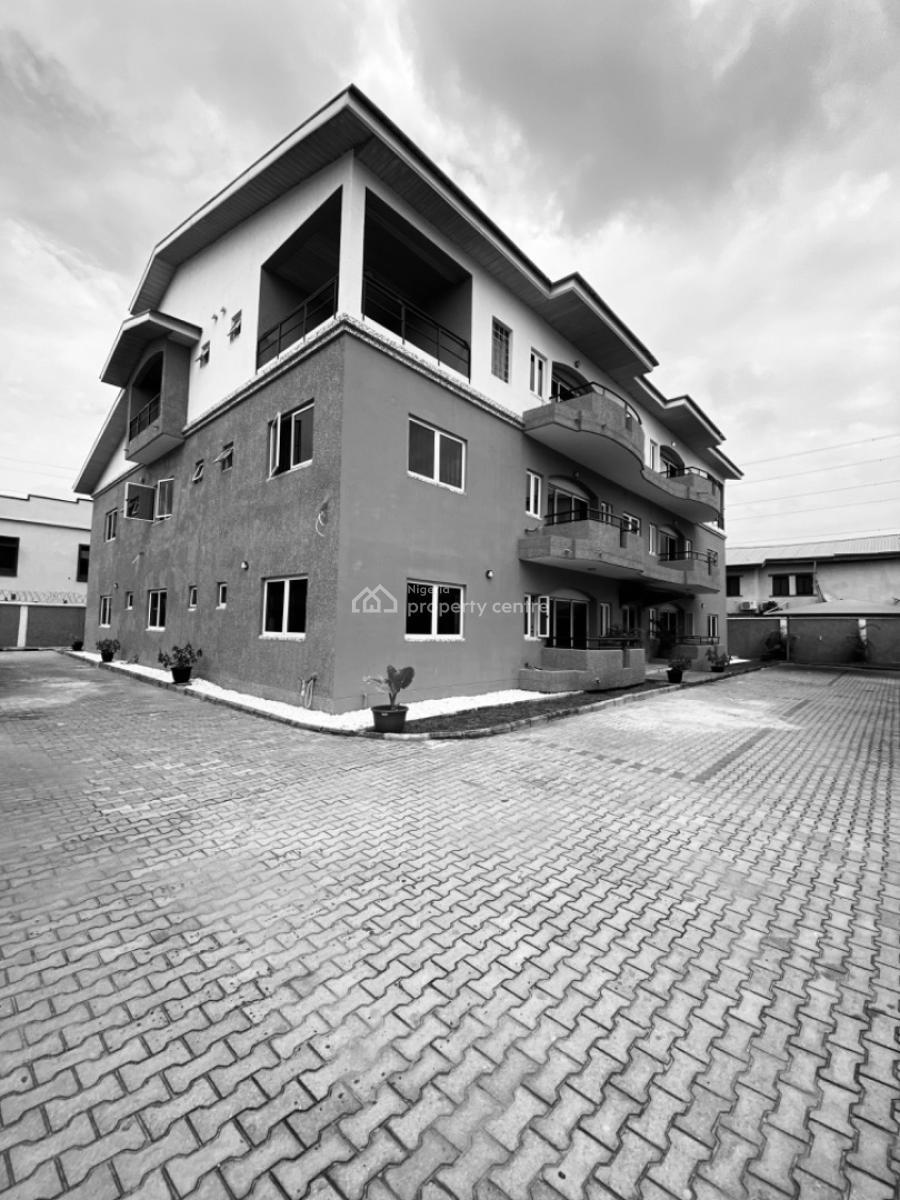 Serviced 3 Bedrooms Apartments with Bq, Lekki Phase One, Lekki Phase 1, Lekki, Lagos, Flat / Apartment for Rent