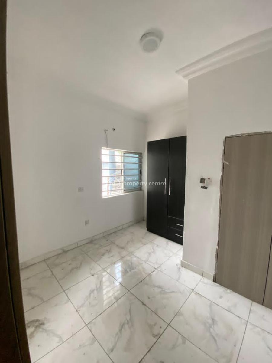 Massively New 2bedroom Upstairs, Eke Akete Abijo Lagos State, Sangotedo, Ajah, Lagos, Flat / Apartment for Rent